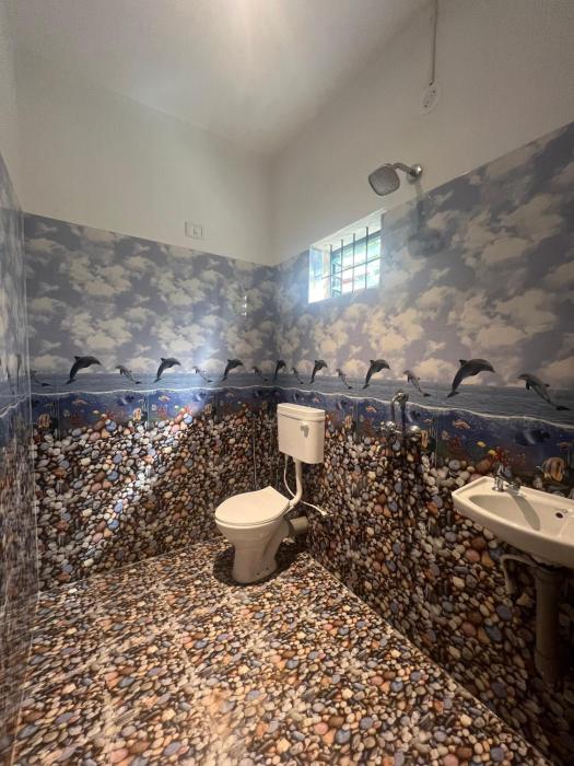 whoopers party hostel palolem