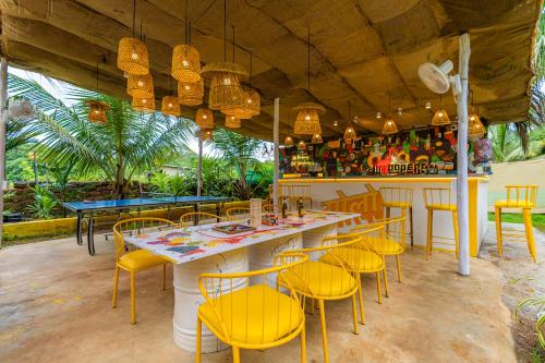 whoopers party hostel palolem