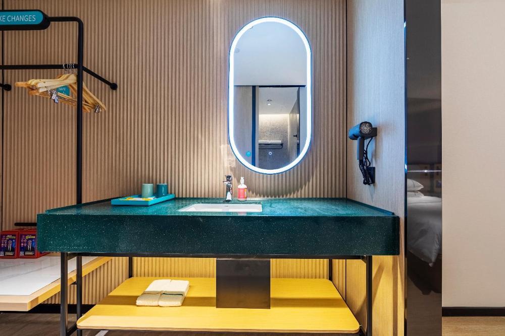 city comfort inn leshan giant buddha