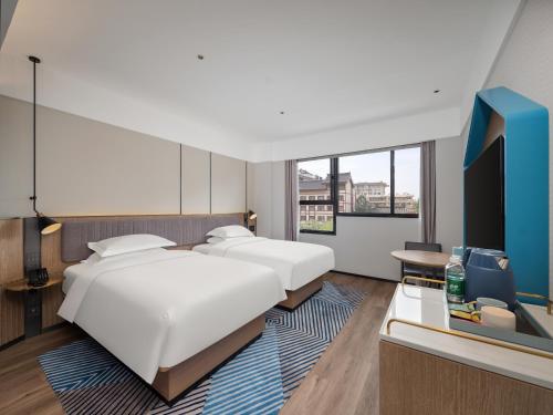 echarm hotel xian bell tower huimin street