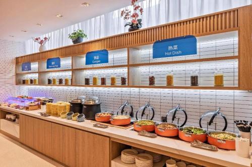 echarm hotel xian bell tower huimin street