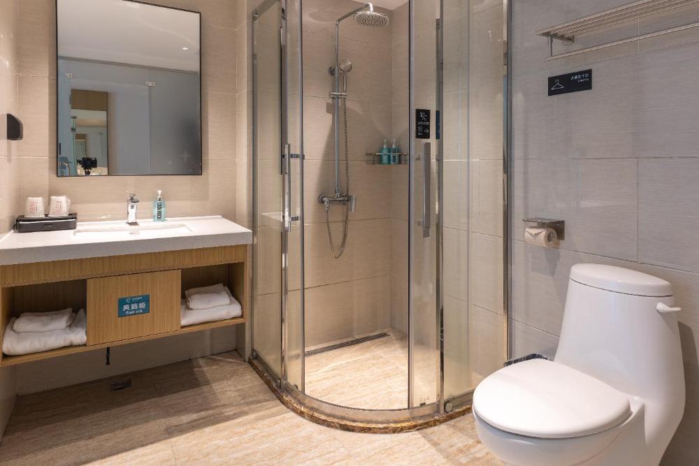 city comfort inn jiangmen kaiping shuikou passenger station pedestrian street