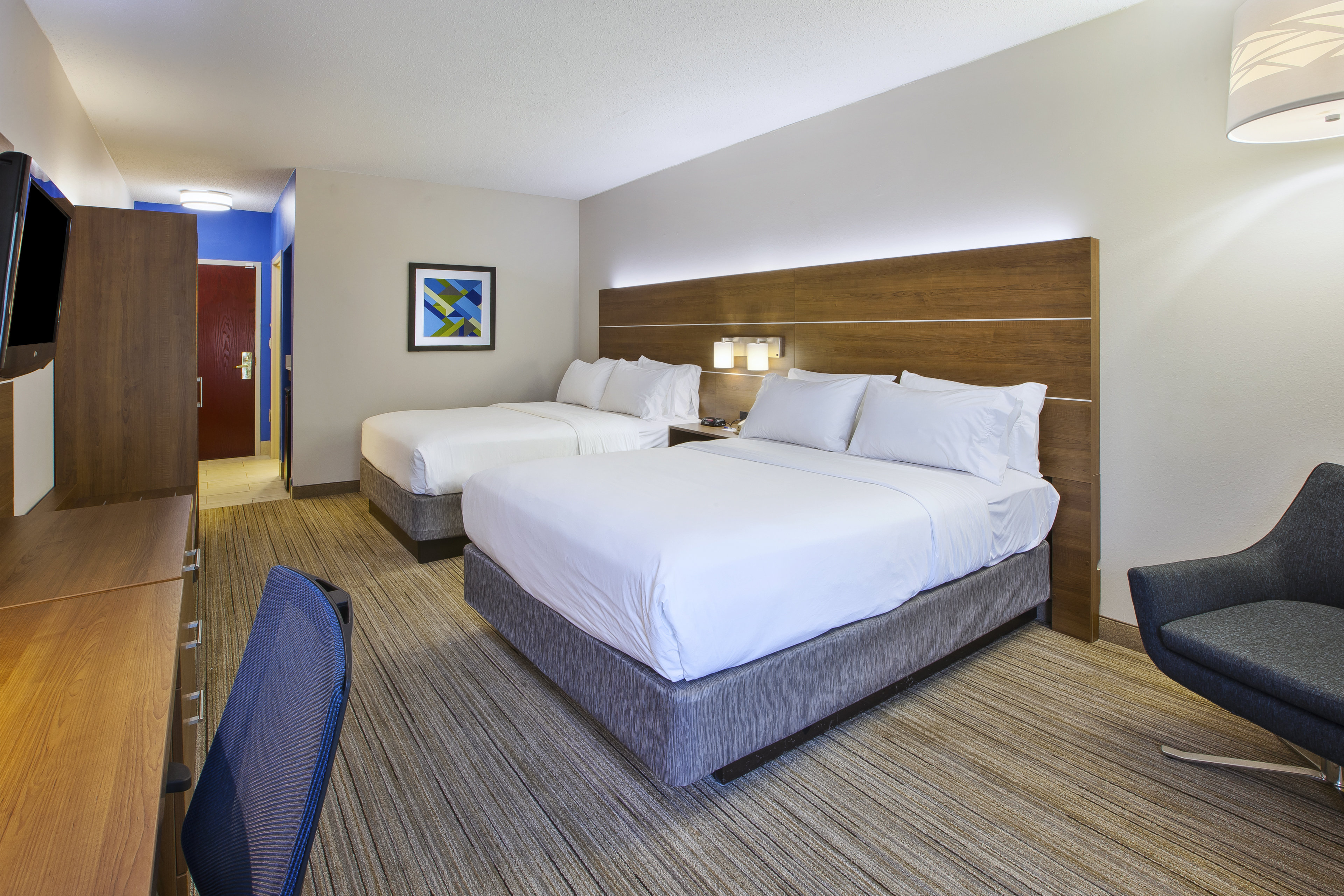 holiday inn express and suites milford by ihg