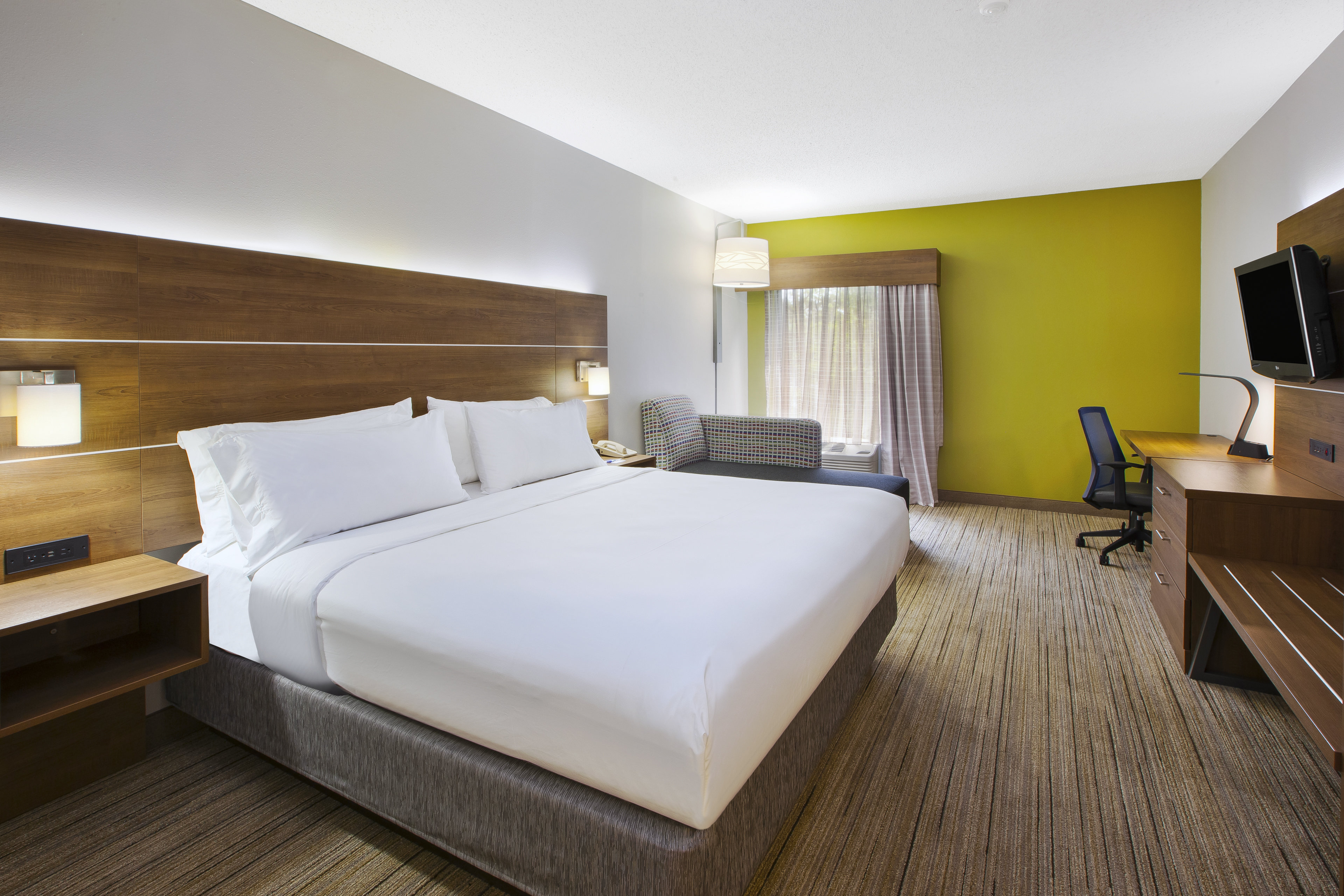 holiday inn express and suites milford by ihg