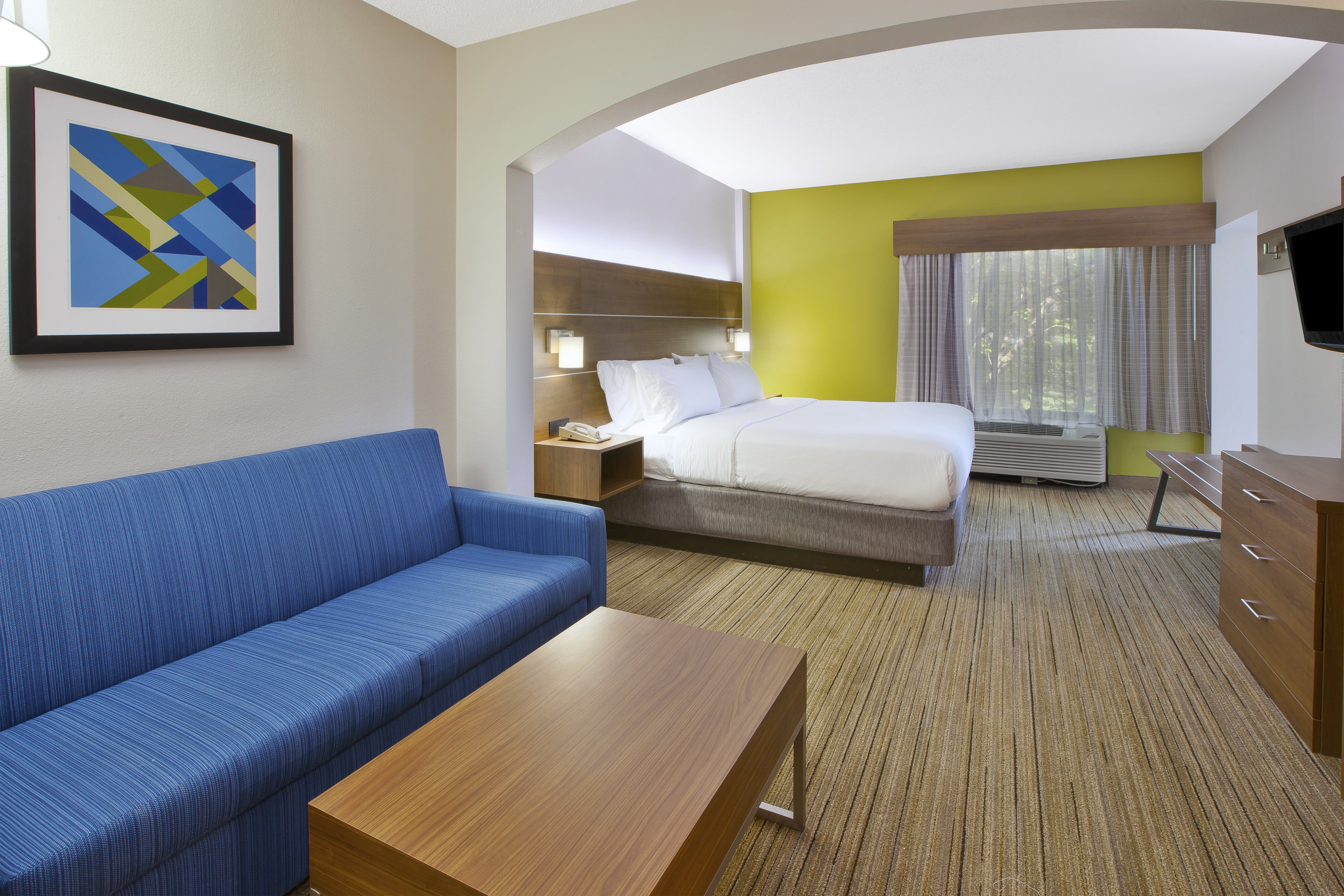 holiday inn express and suites milford by ihg
