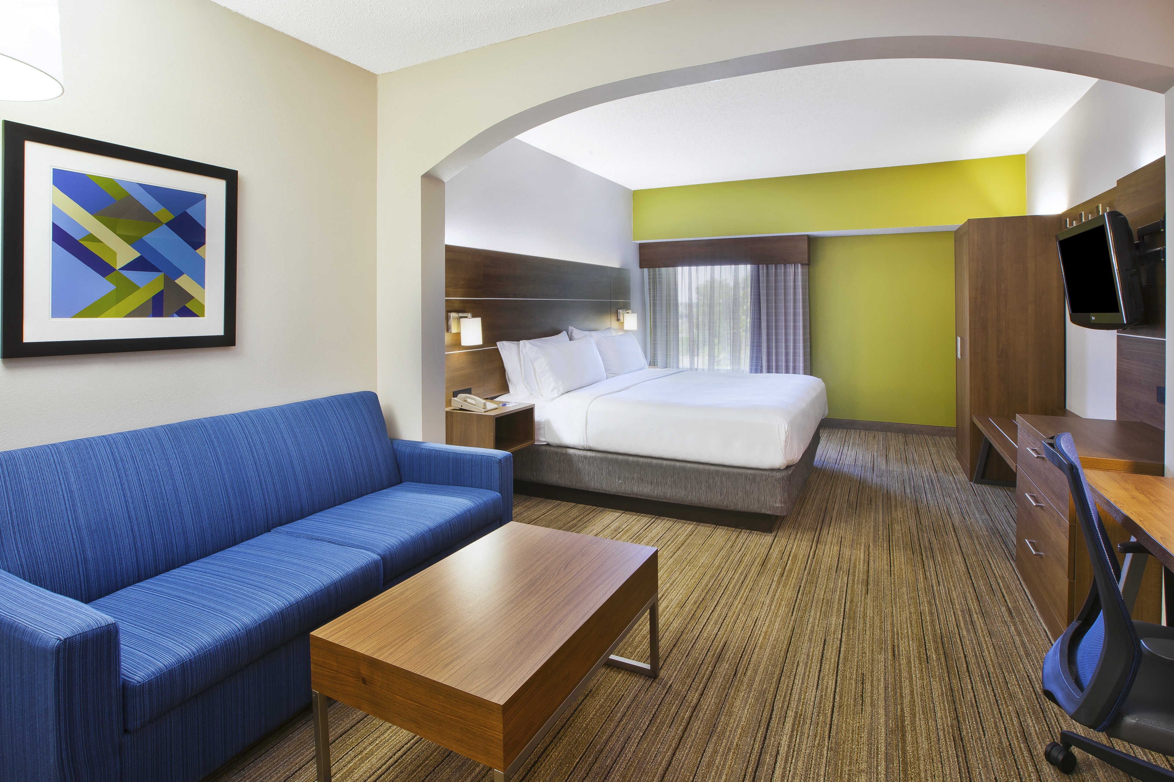 holiday inn express and suites milford by ihg
