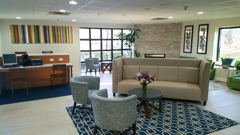 holiday inn express and suites milford by ihg