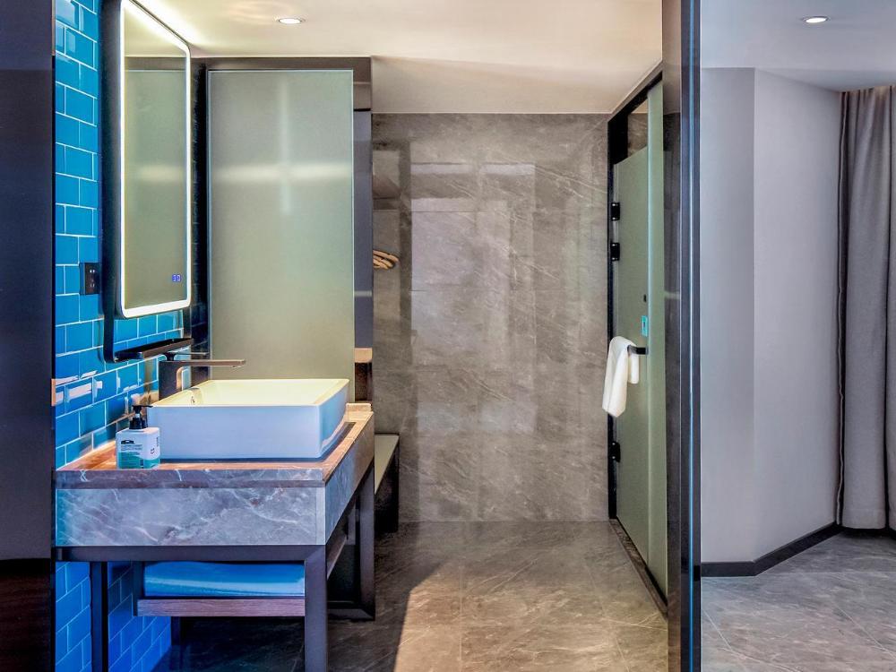 echarm hotel guiyang zhongshan west road metro station