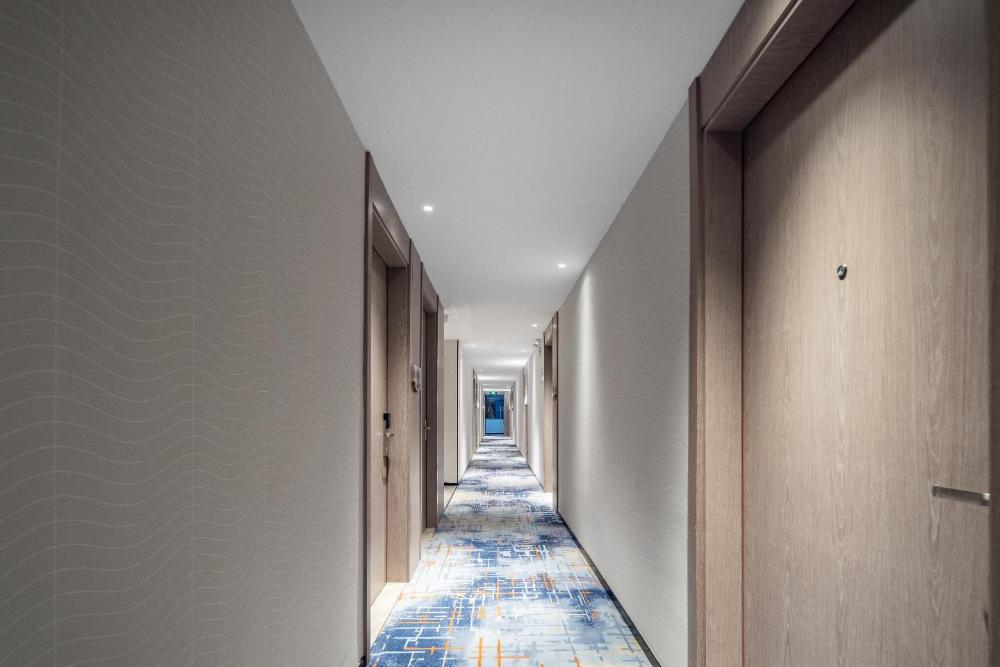 echarm hotel sanya qianguqing duty free shop