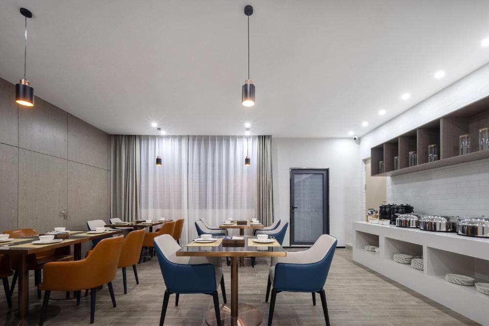 echarm hotel sanya qianguqing duty free shop