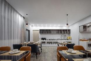 echarm hotel sanya qianguqing duty free shop