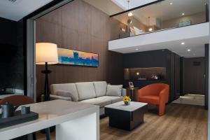 poltton international service apartment wuhan high speed railway station west square