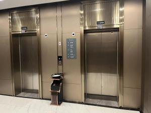 poltton international service apartment wuhan high speed railway station west square