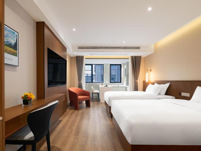 poltton international service apartment wuhan high speed railway station west square