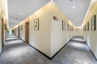borrman hotel suzhou north railway station cailian plaza