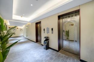 borrman hotel suzhou north railway station cailian plaza