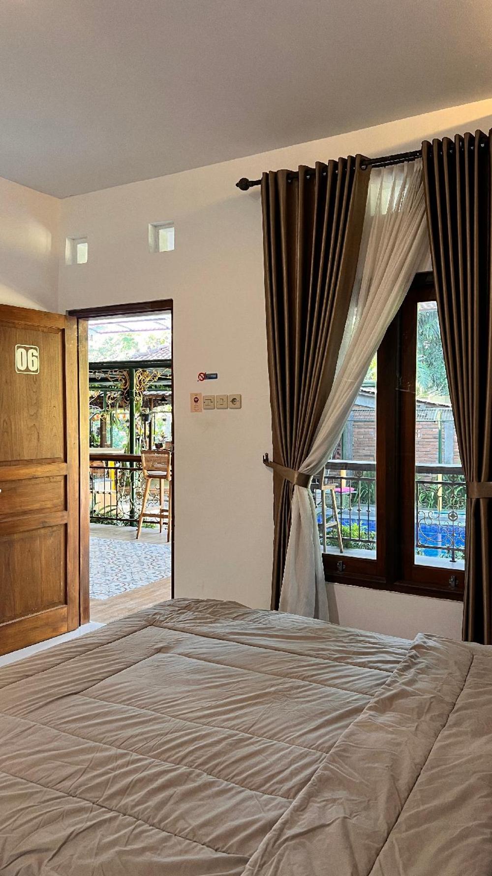 homestay joglo seruni