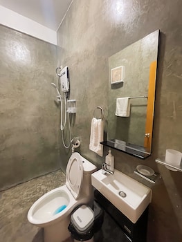 sunset paradise moalboal