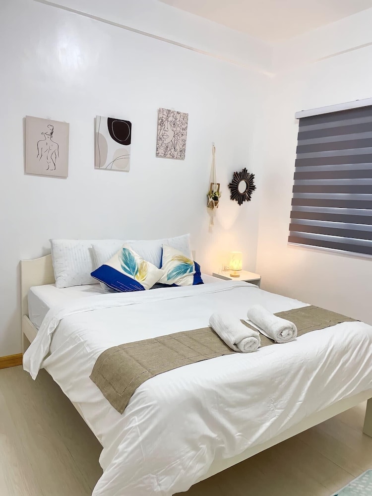 sunset paradise moalboal