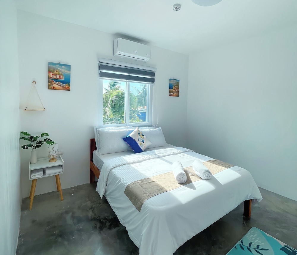 sunset paradise moalboal