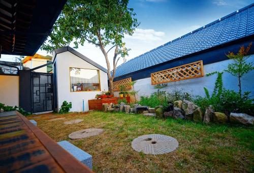 jeonju hanok village hanok geugot pension