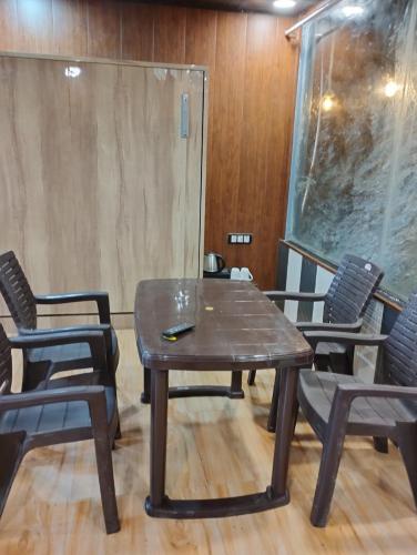 hotel pearl residency