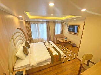 hotel airport gurkha