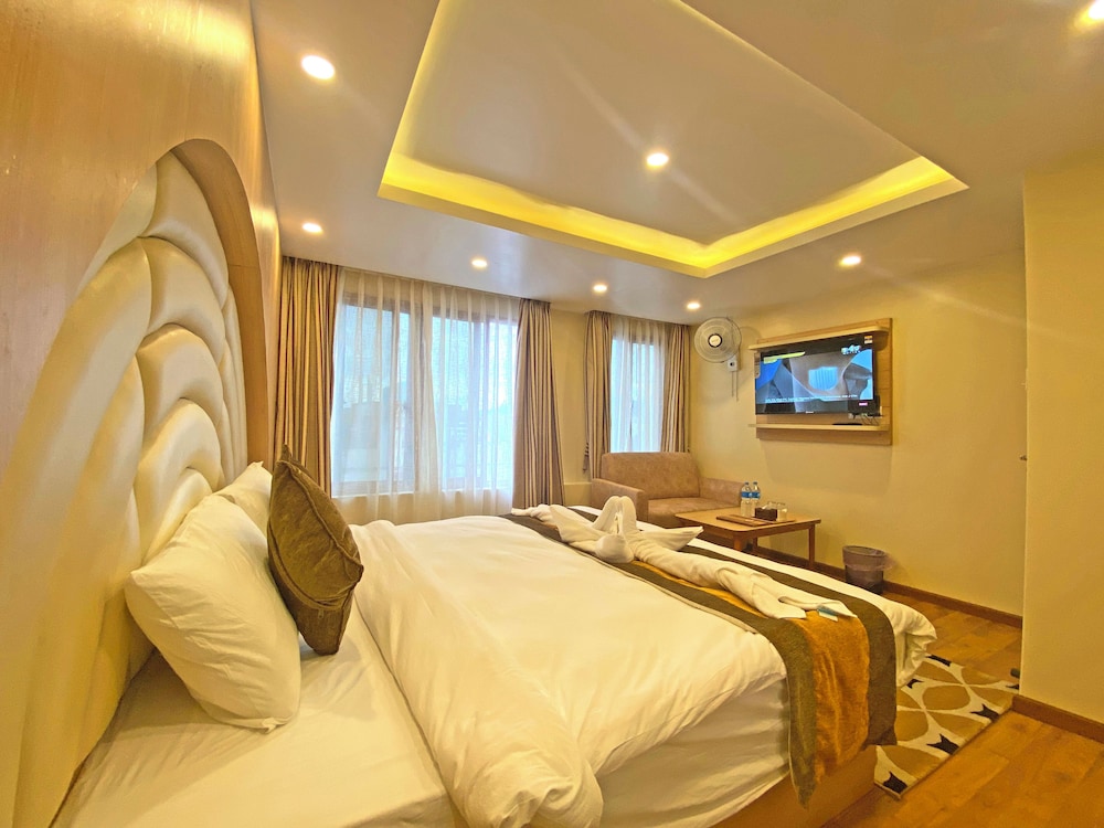 hotel airport gurkha