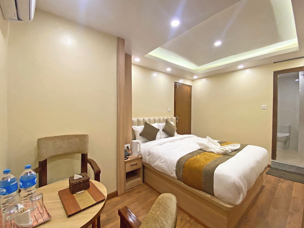 hotel airport gurkha