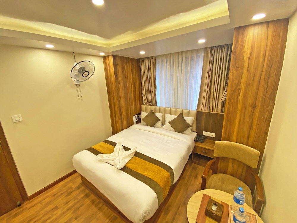 hotel airport gurkha