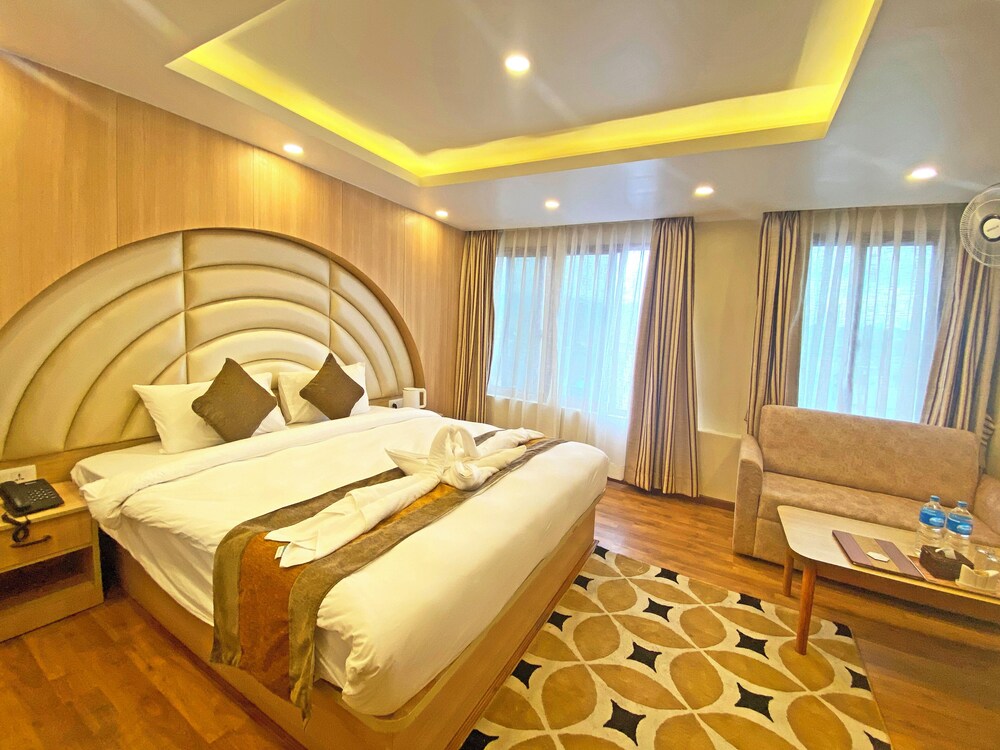 hotel airport gurkha
