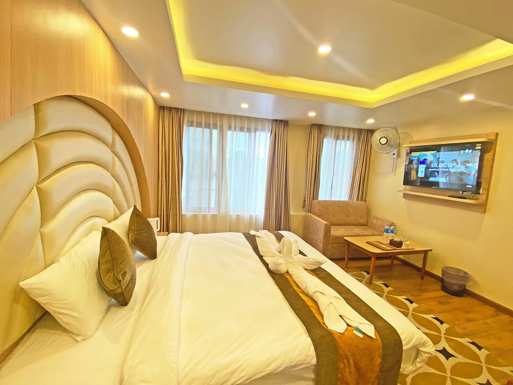 hotel airport gurkha