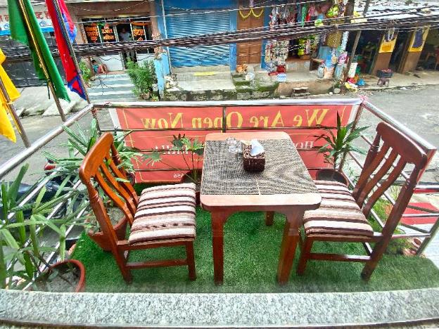 hotel airport gurkha