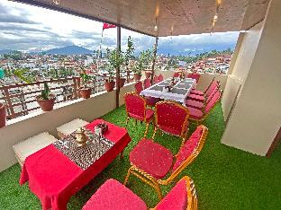 hotel airport gurkha