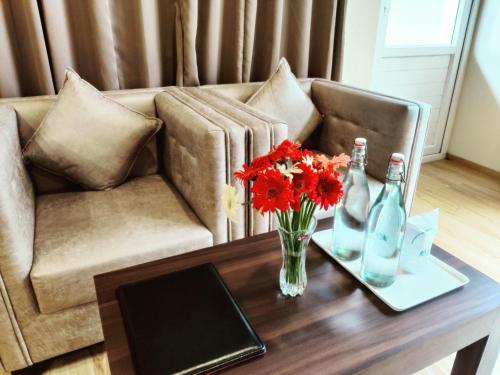 keswani group tashi heritage hotel