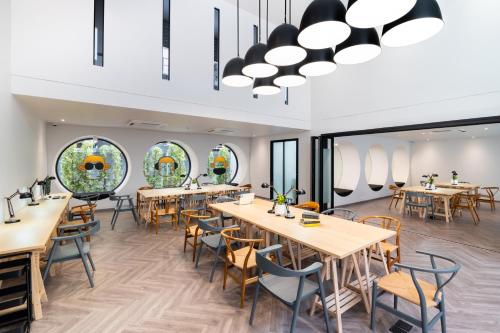 blu monkey hub and hotel krabi town