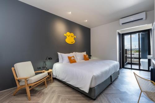 blu monkey hub and hotel krabi town