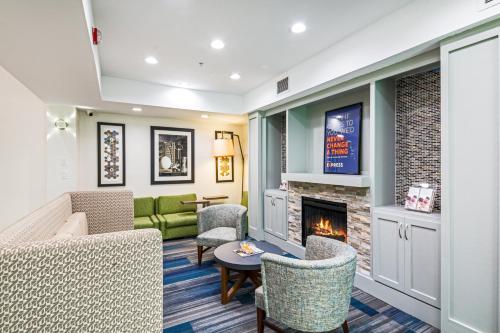 holiday inn express hotel and suites columbus by ihg