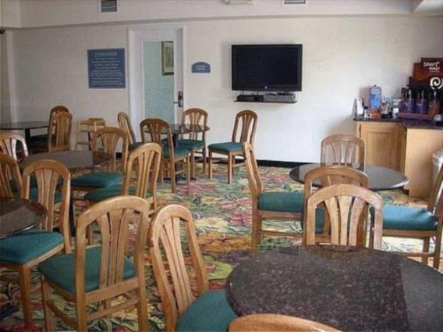 holiday inn express hotel and suites columbus by ihg
