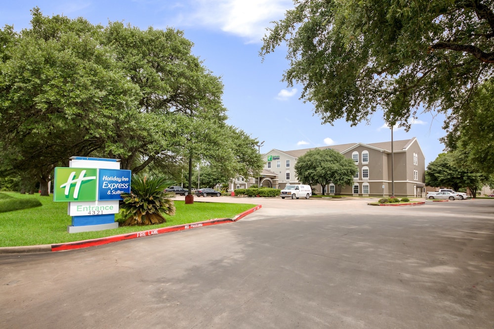 holiday inn express hotel and suites columbus by ihg