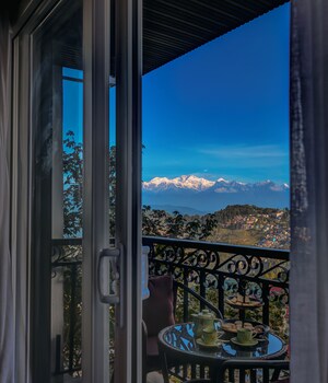 the west gate posada by summit