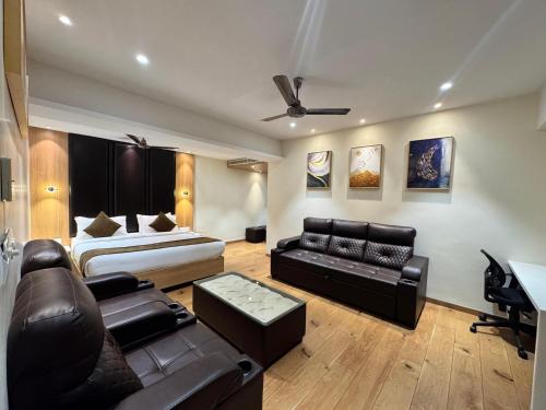 hotel touchwood