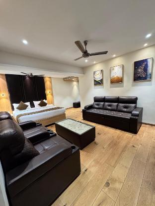 hotel touchwood