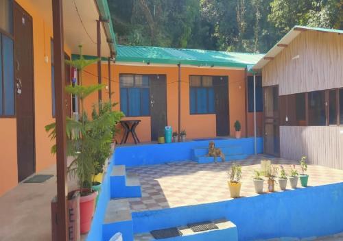 the himalayan view resort