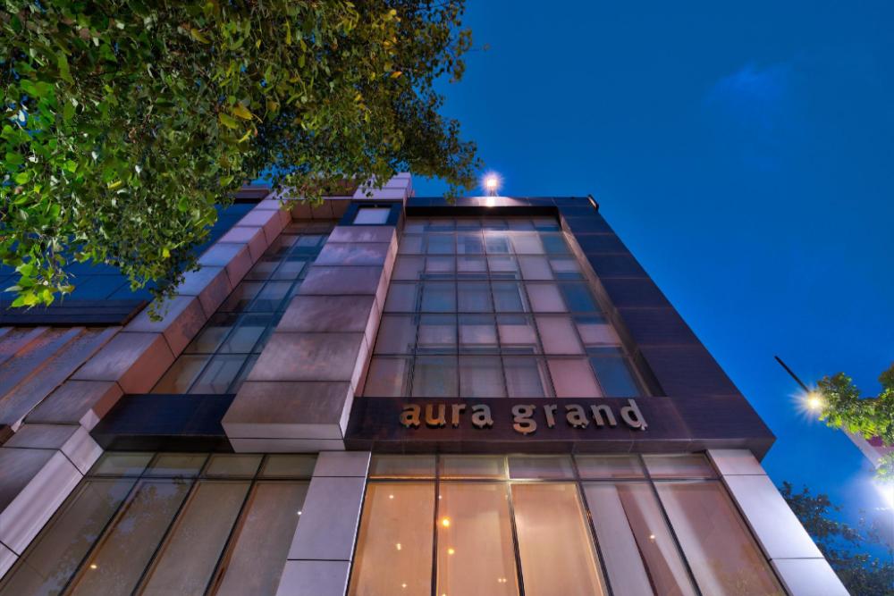 hotel aura ip grand near karkardooma metro station