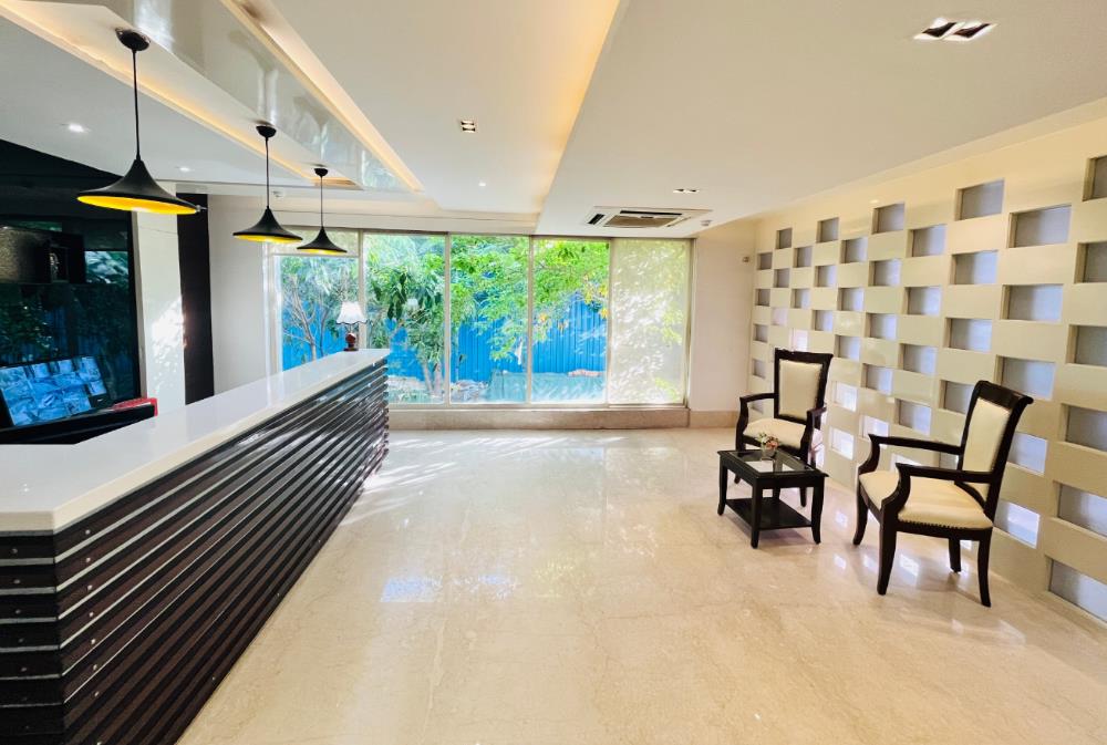 hotel aura ip grand near karkardooma metro station