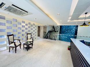hotel aura ip grand near karkardooma metro station