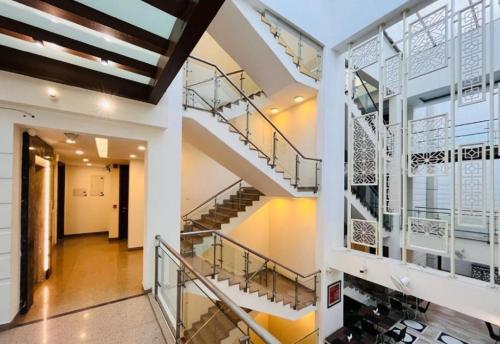 hotel aura ip grand near karkardooma metro station