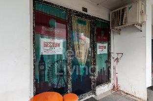 redliving apartemen green lake view ciputat aurora rooms