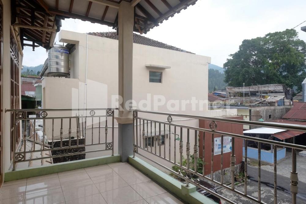 wisma giri mulyo b near grojogan sewu redpartner